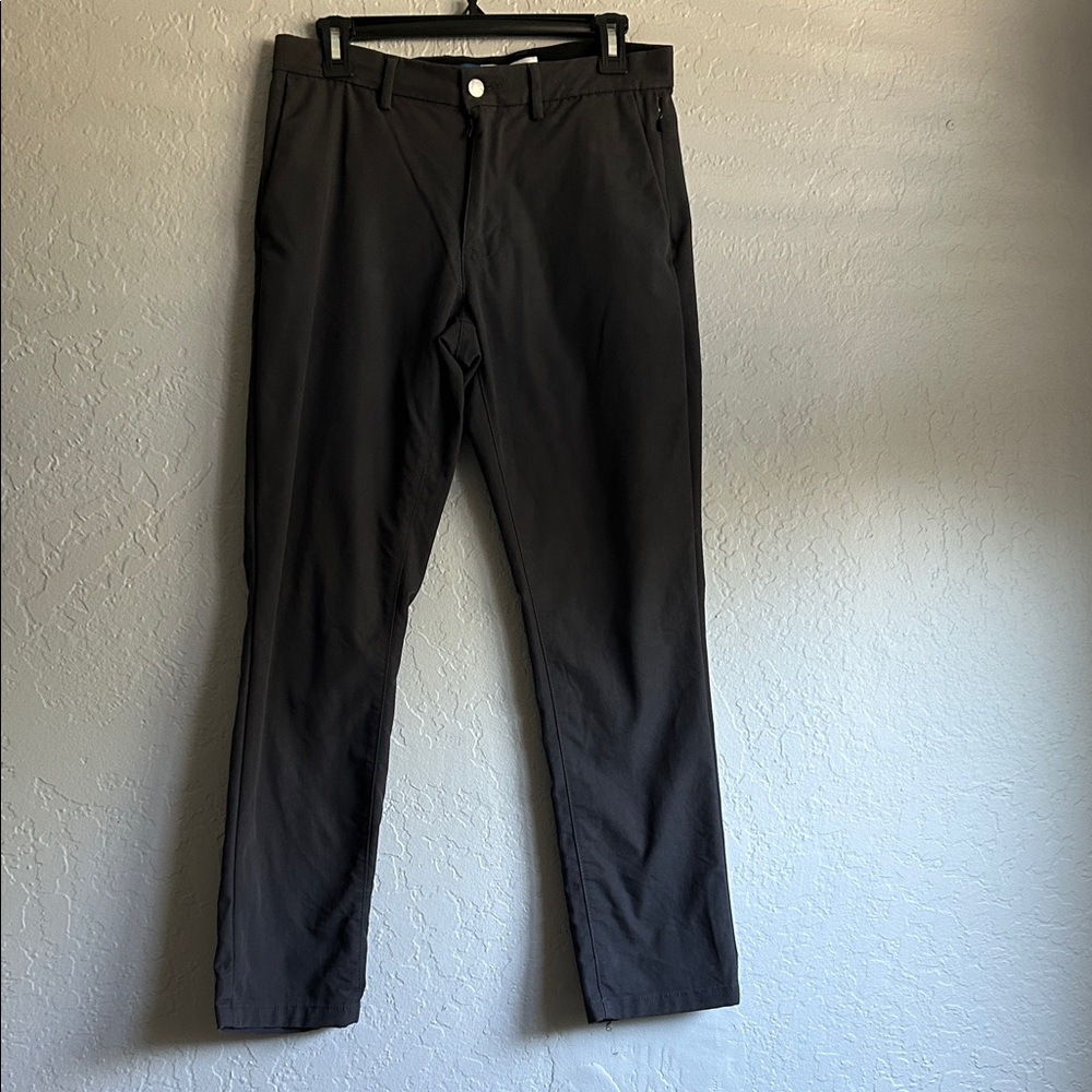 Old Navy Woman’s Black Tech-Slim Pants